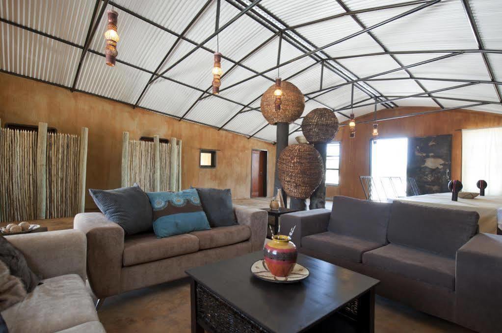 Ongula Village Homestead Lodge Ondangwa Bagian luar foto