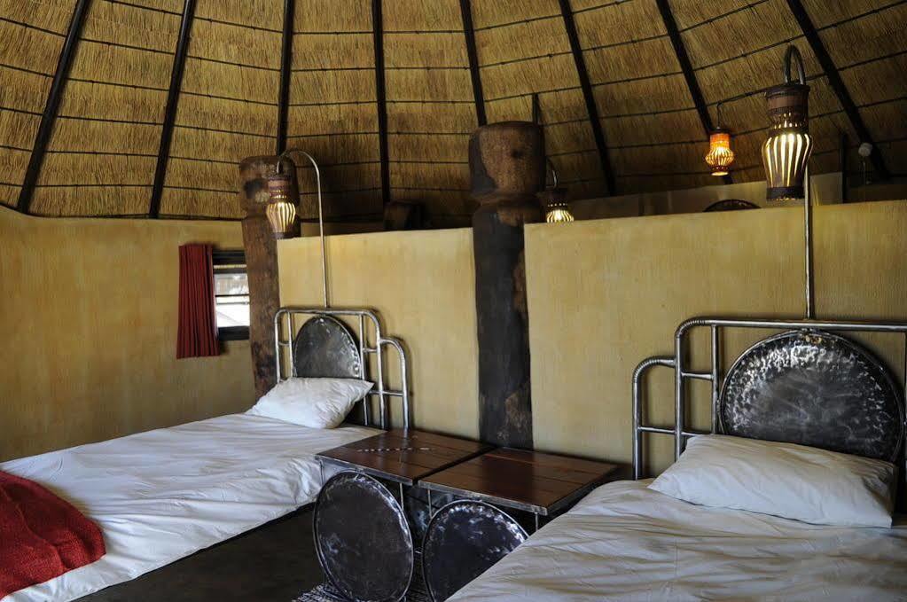 Ongula Village Homestead Lodge Ondangwa Bagian luar foto