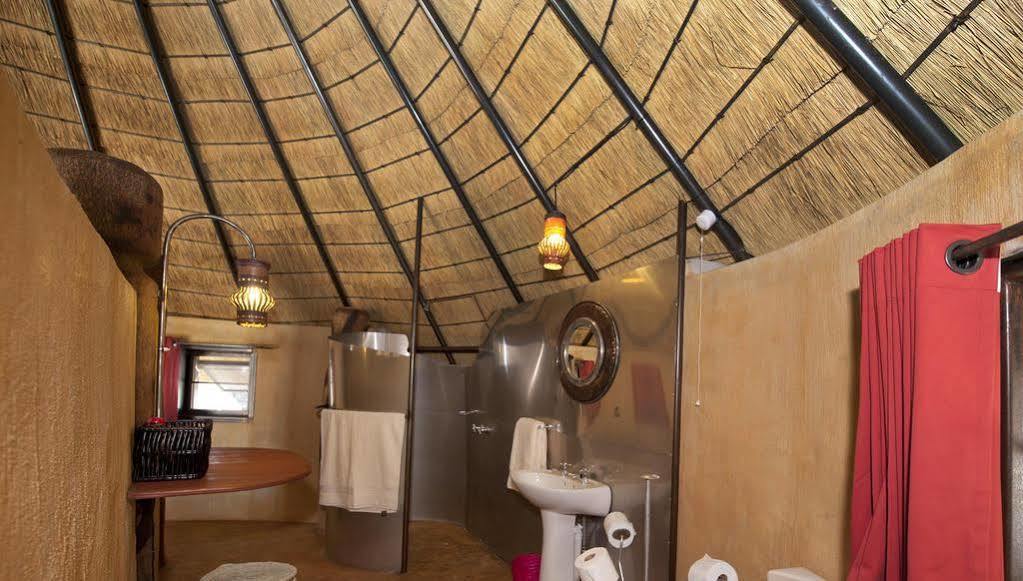 Ongula Village Homestead Lodge Ondangwa Bagian luar foto